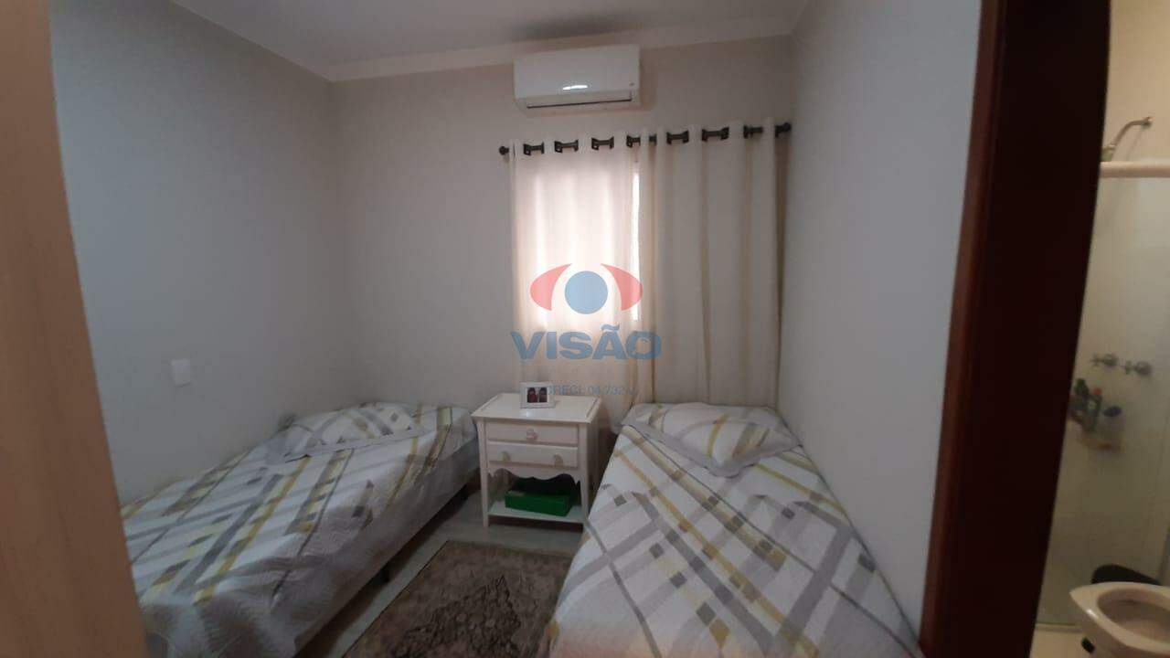 Casa em condomínio à venda no Residencial Beira da Mata: 