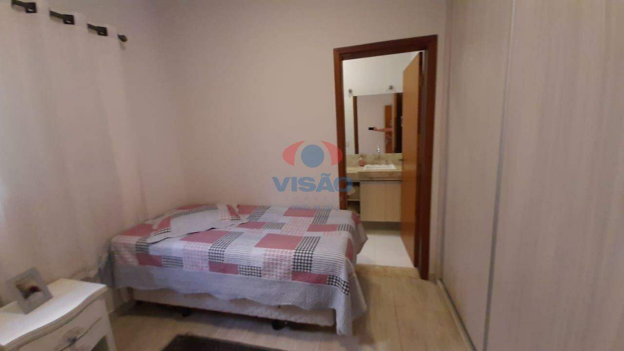 Casa em condomínio à venda no Residencial Beira da Mata: 