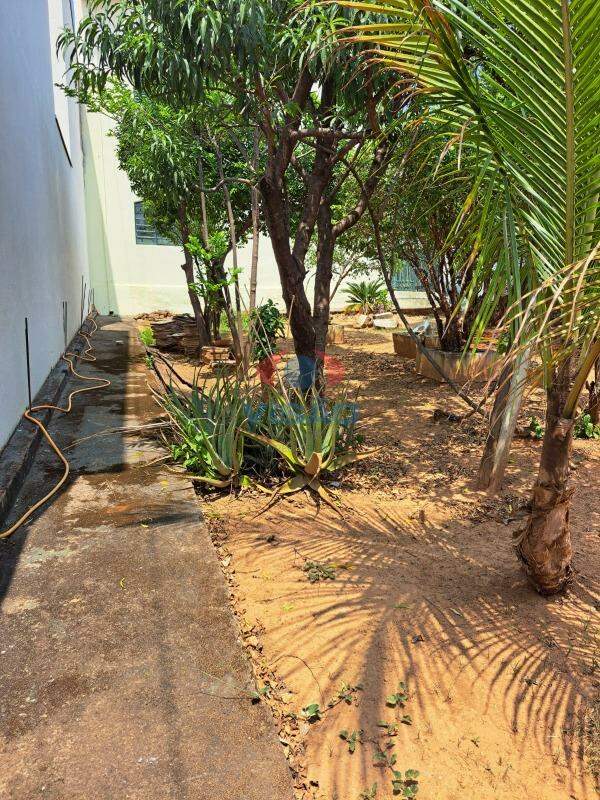 Casa - Sobrado à venda no Jardim Regina: 