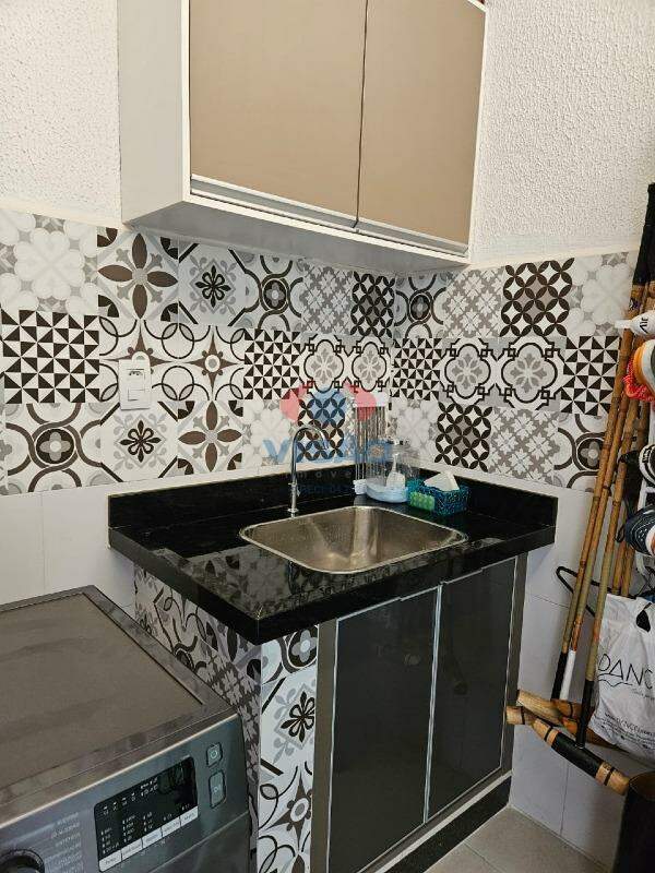 Casa em condomínio à venda no Chácara Belvedere: 