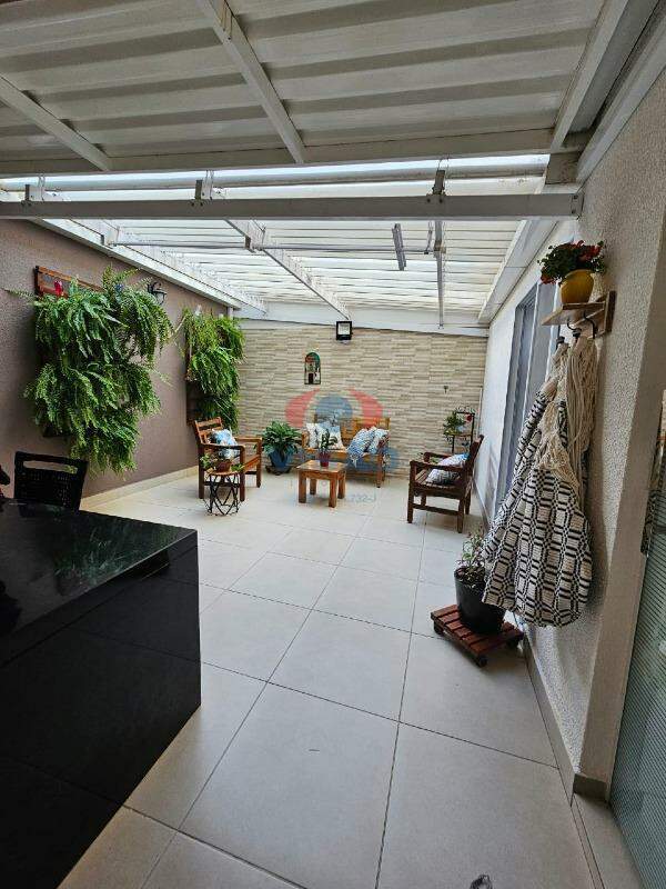 Casa em condomínio à venda no Chácara Belvedere: 