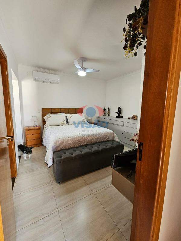 Casa em condomínio à venda no Chácara Belvedere: 