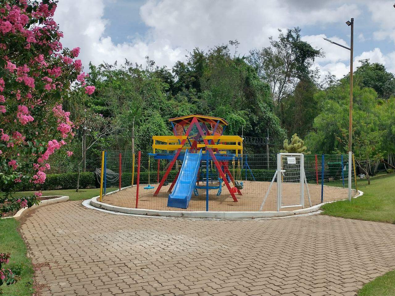 Casa em condomínio à venda no Jardim Residencial Terra Nobre: 