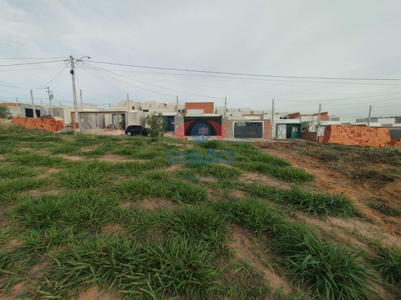 Terreno à venda no Parque Barnabé: 