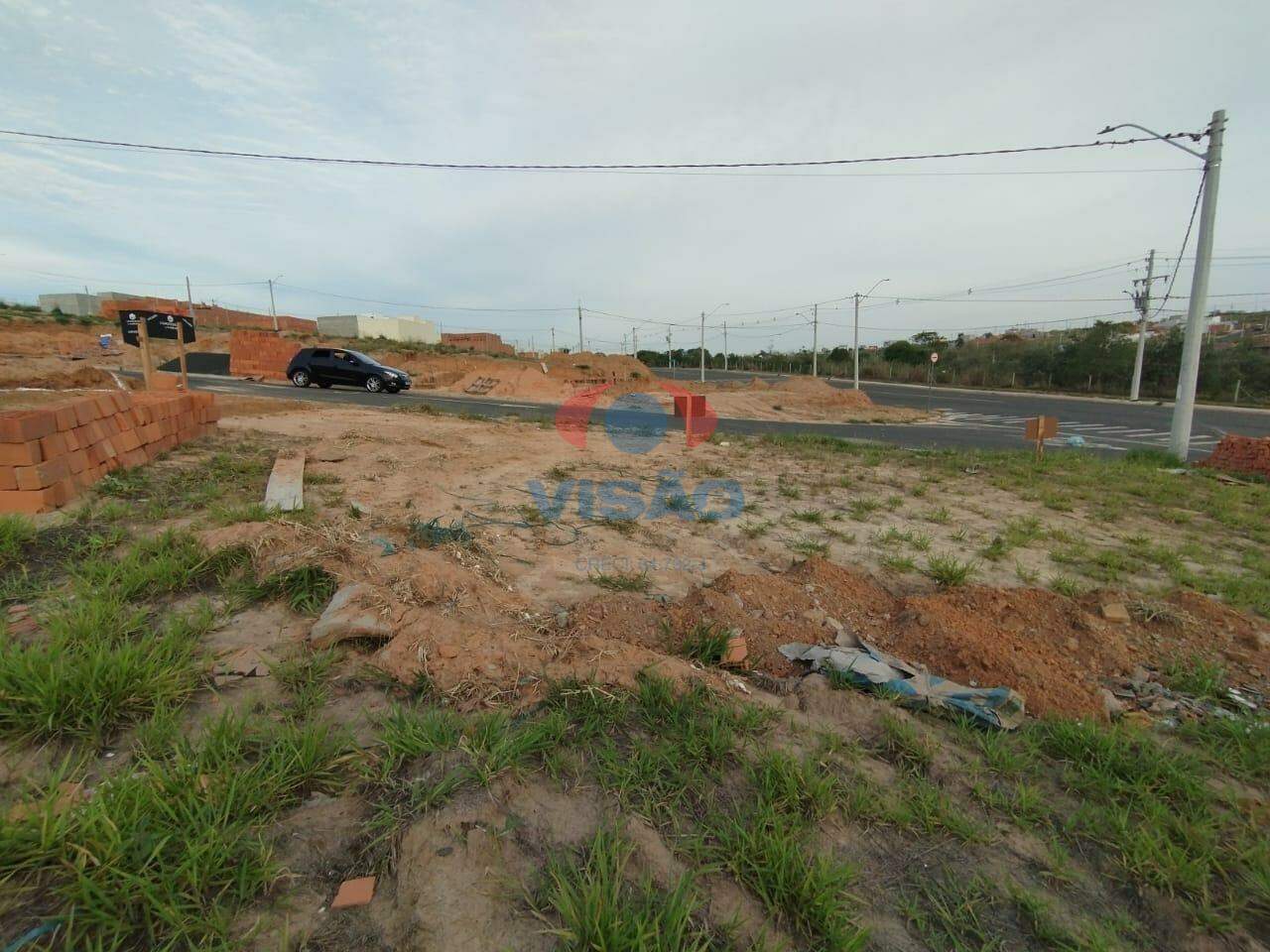 Terreno à venda no Parque Barnabé: 