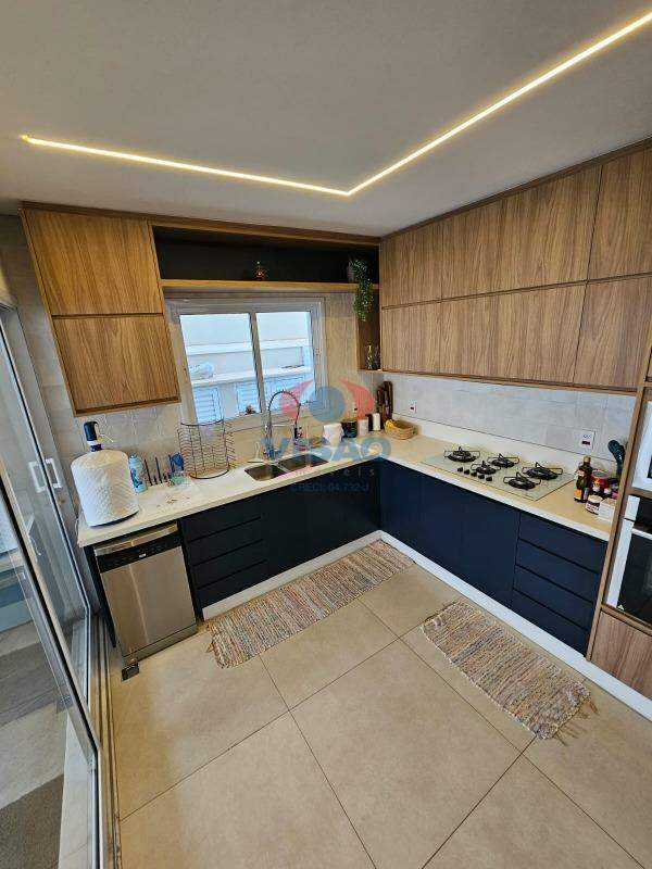 Casa em condomínio à venda no Jardim Residencial Dona Maria José: 