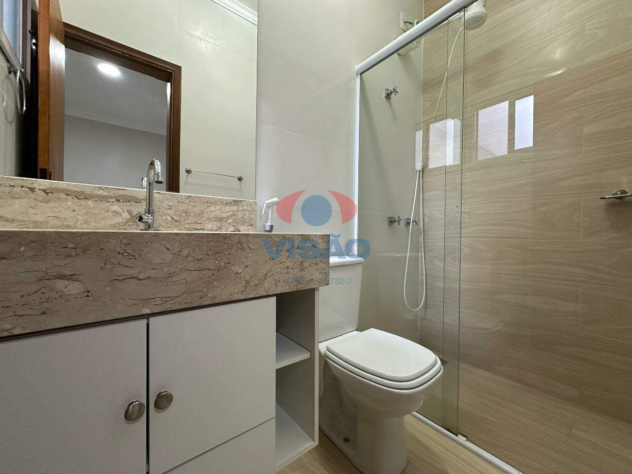 Casa para aluguel no Jardim Regente: Banheiro/ Suíte