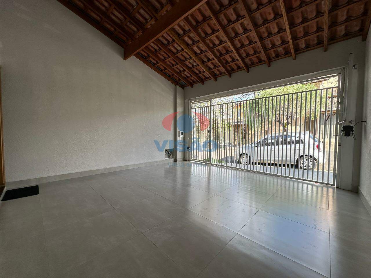 Casa para aluguel no Jardim Regente: Garagem