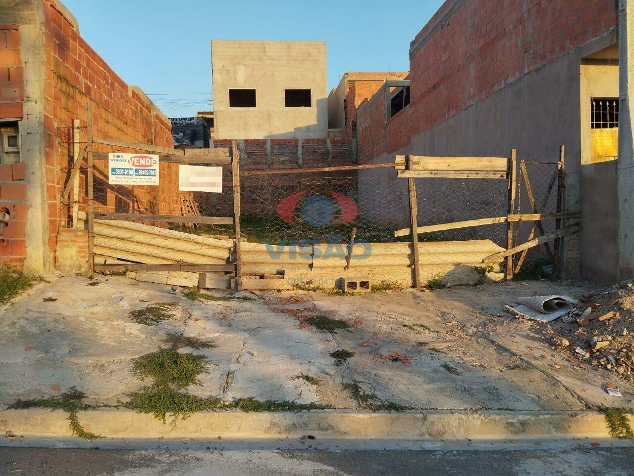 Terreno à venda no Parque Residencial Sabiás: 