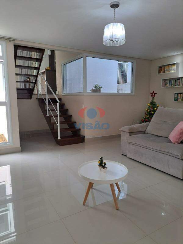 Casa - Sobrado à venda no Vila Aurora: