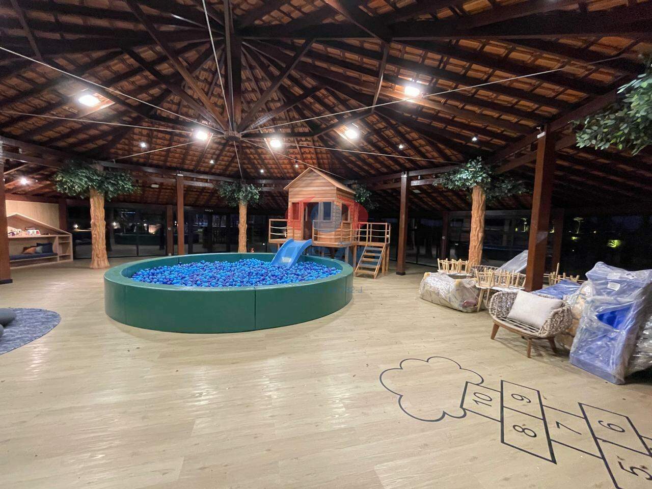 Terreno em condomínio à venda no Jardim Casablanca: 