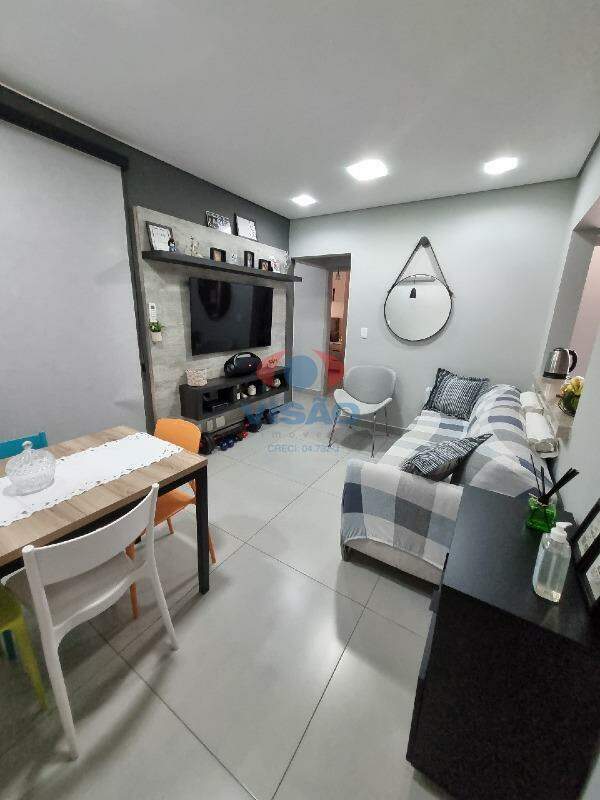 Apartamento à venda no Jardim Sevilha: 