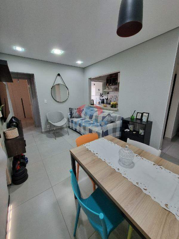 Apartamento à venda no Jardim Sevilha: 