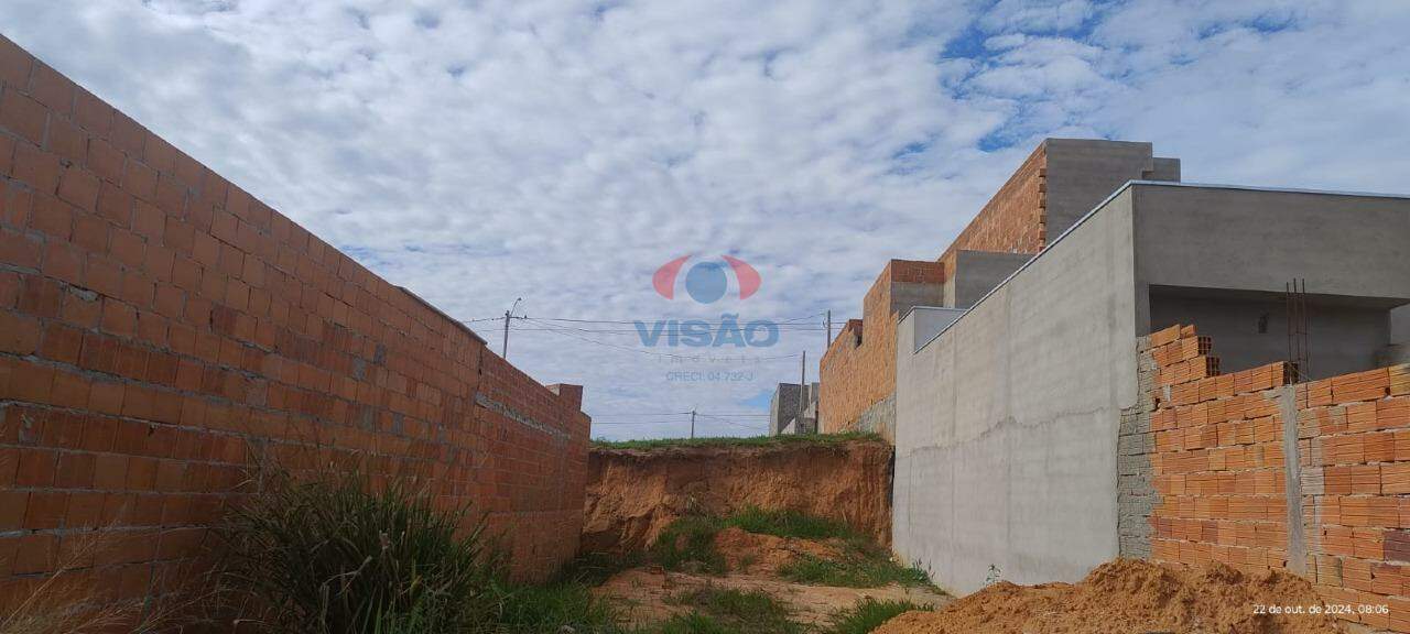 Terreno à venda no Parque Barnabé: 