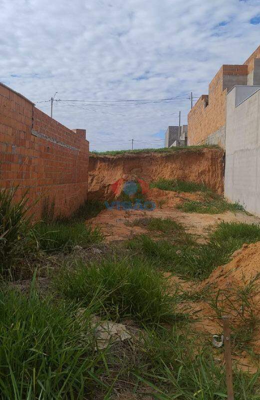 Terreno à venda no Parque Barnabé: 