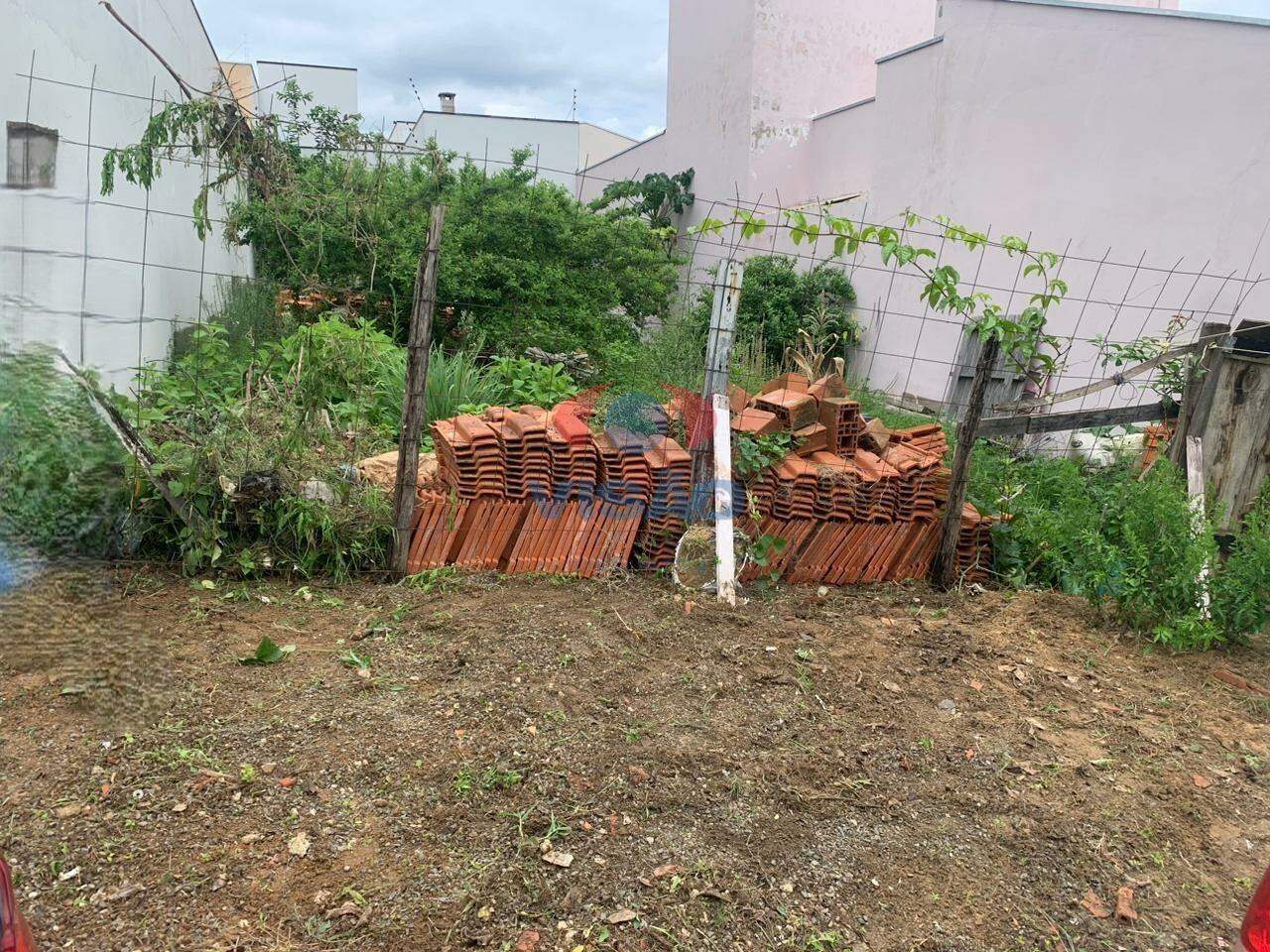 Terreno à venda no Jardim Residencial Nova Veneza: 