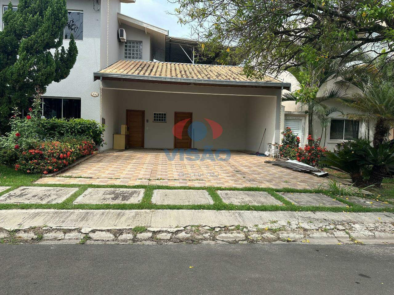 Casa em condomínio para aluguel no Jardim Portal de Itaici: 