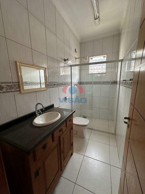 Casa em condomínio para aluguel no Jardim Portal de Itaici: 