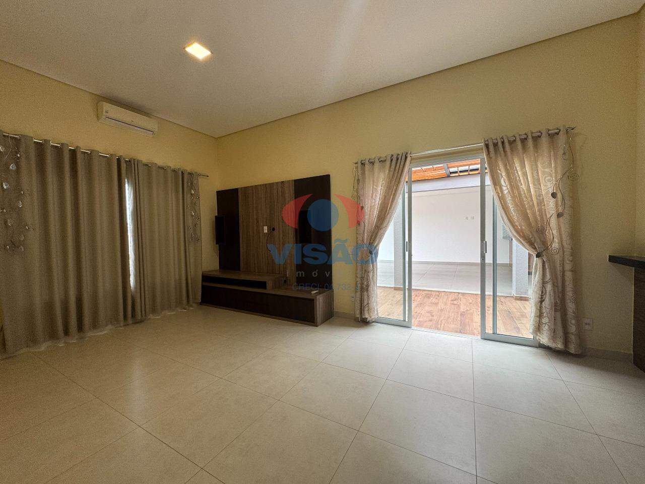 Casa em condomínio para aluguel no Jardim Residencial Dona Lucilla: 