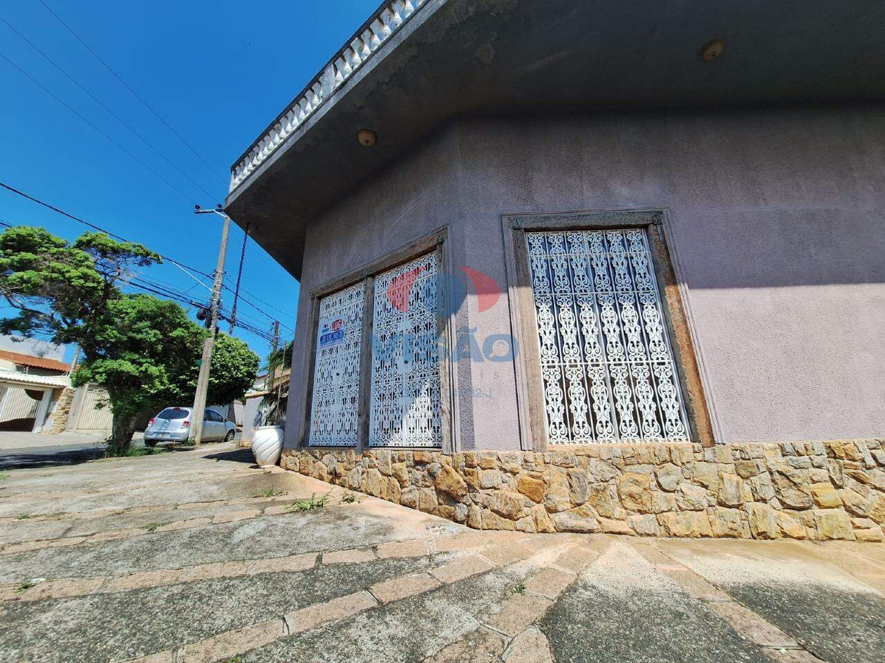 Salão para aluguel no Jardim Regina: 