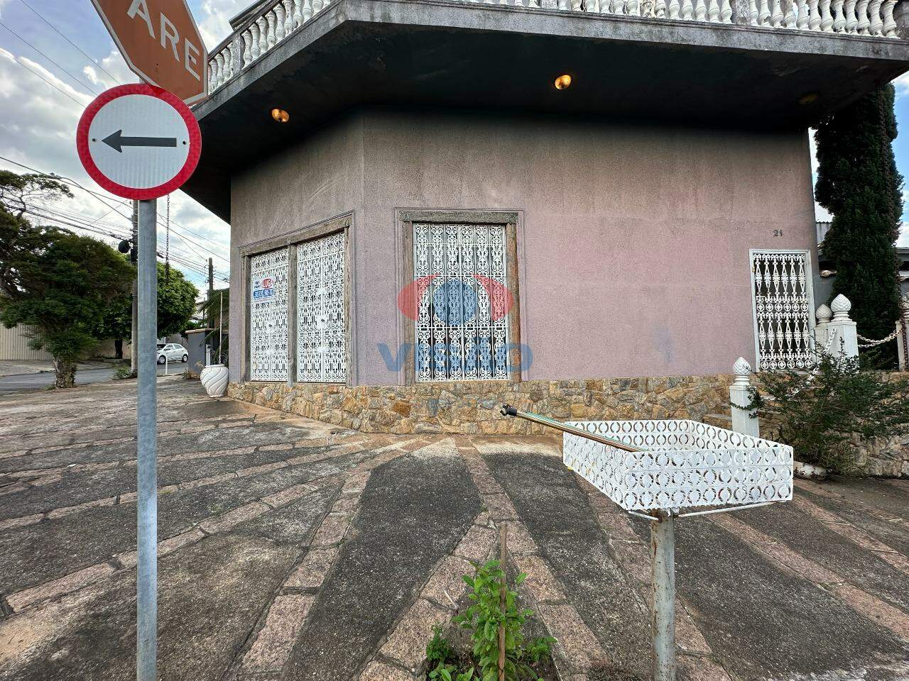 Salão para aluguel no Jardim Regina: 