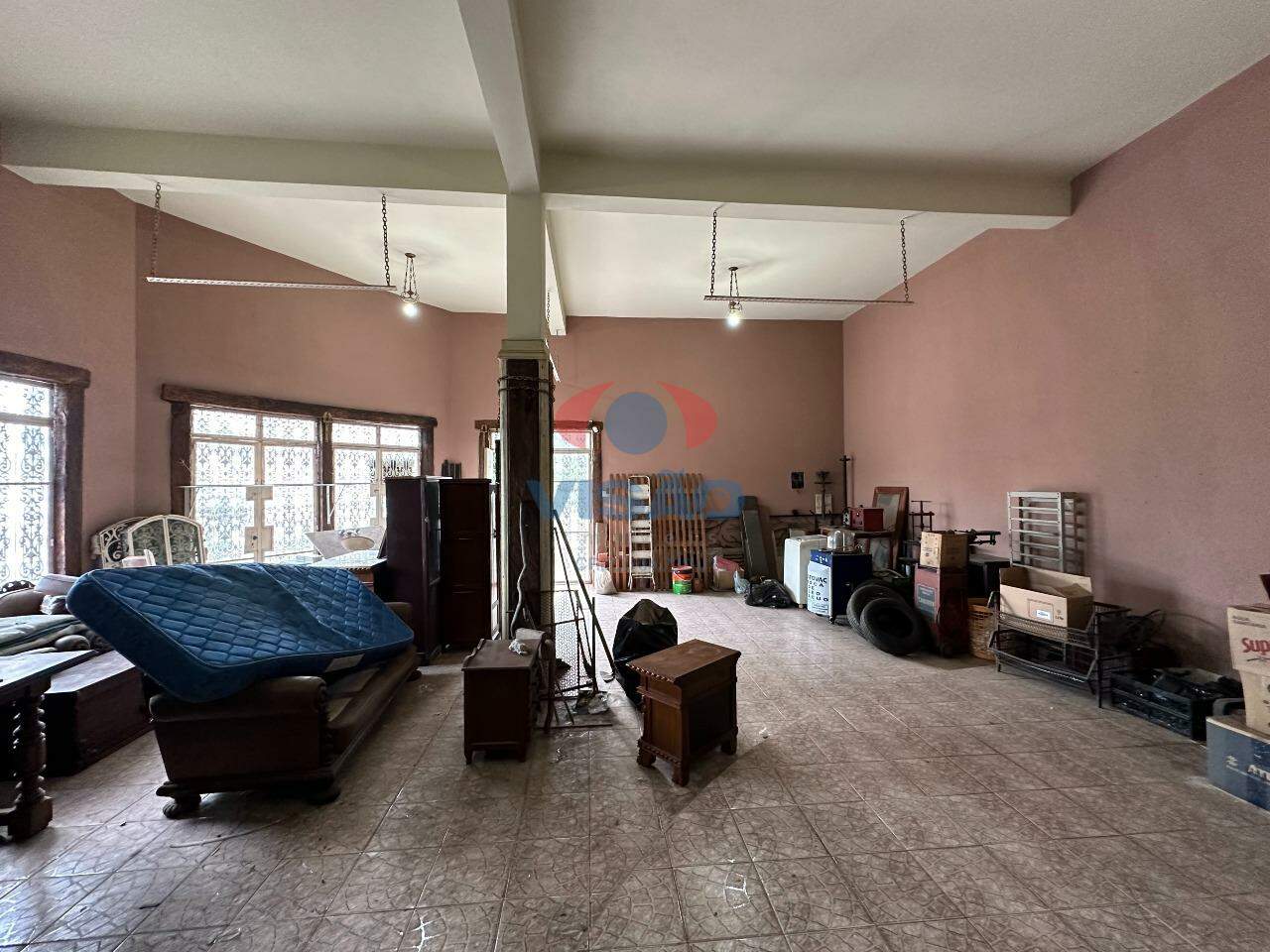 Salão para aluguel no Jardim Regina: 