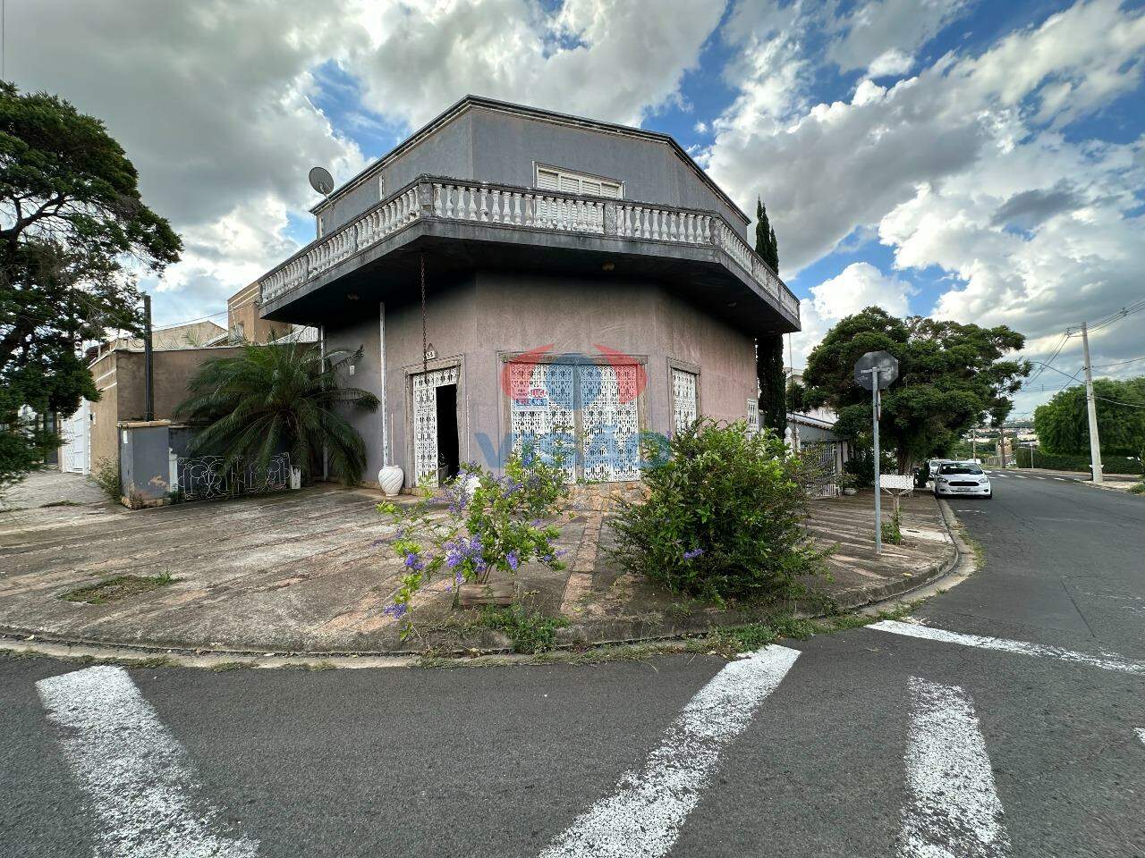 Salão para aluguel no Jardim Regina: 