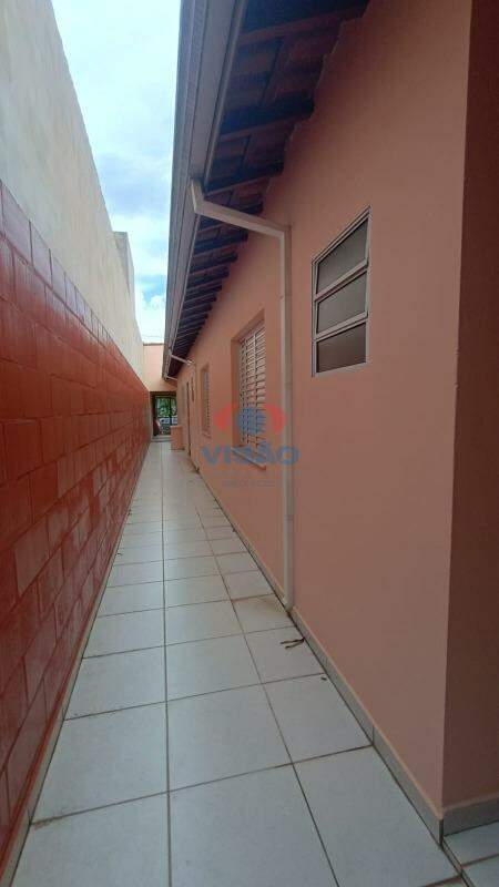 Casa à venda no Vila Pires da Cunha: CORREDOR EXTERNO