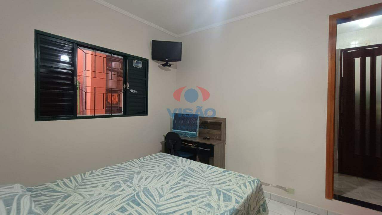 Casa à venda no Jardim Flórida: QUARTO CASAL