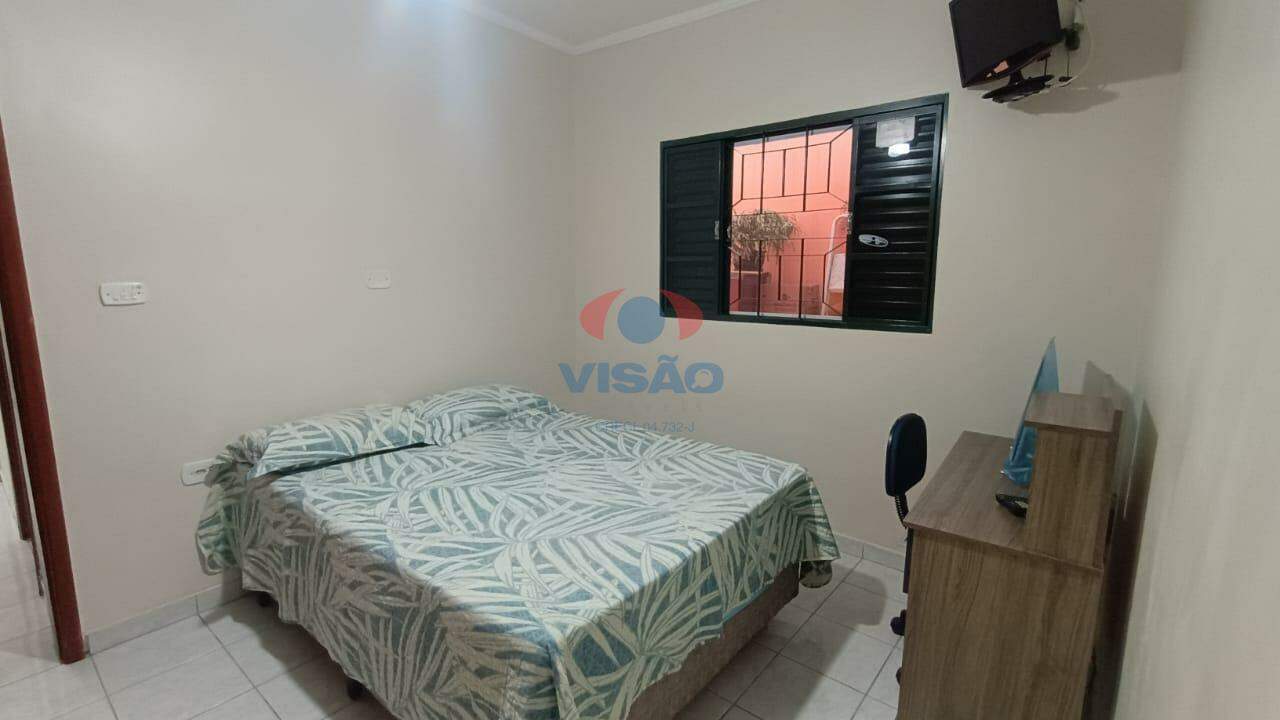 Casa à venda no Jardim Flórida: QUARTO CASAL