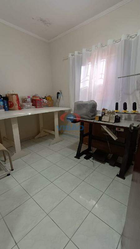 Casa à venda no Jardim Flórida: QUARTO