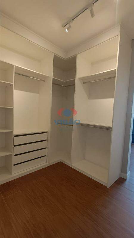 Casa - Sobrado à venda no Jardim Piemonte: 3º closet