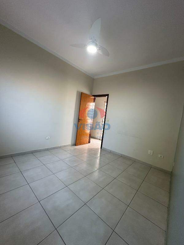 Salão para aluguel no João Pioli: 