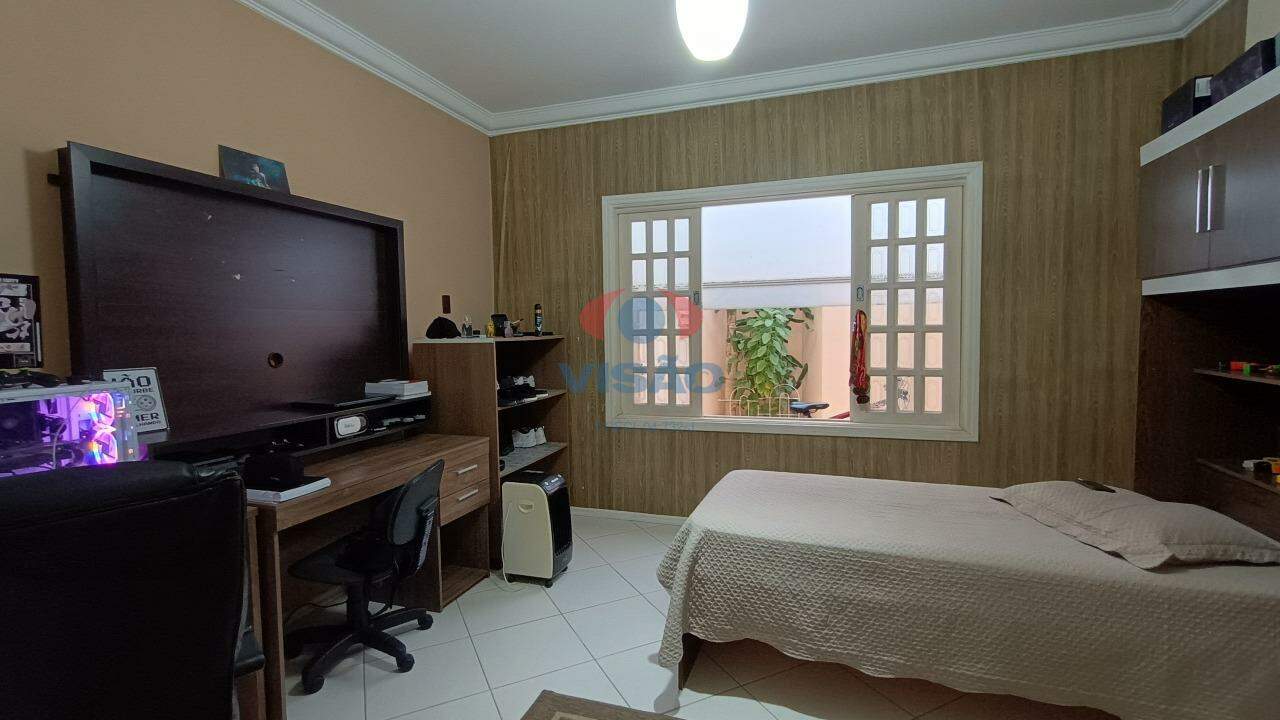 Casa à venda no Jardim Regina: 