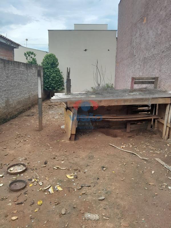 Terreno à venda no Parque das Nações: 