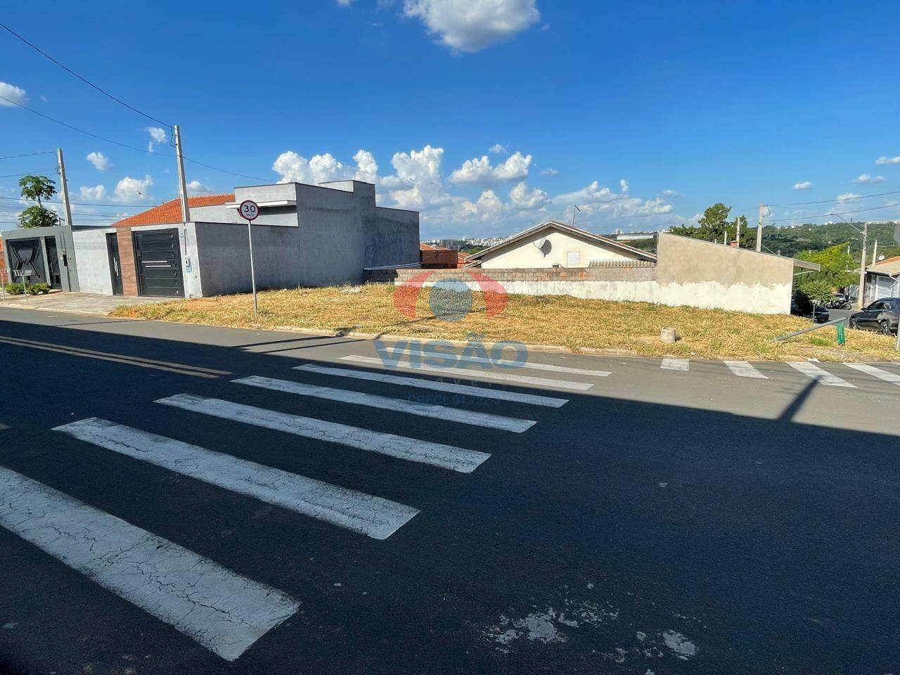 Terreno à venda no Jardim Beija Flor: 