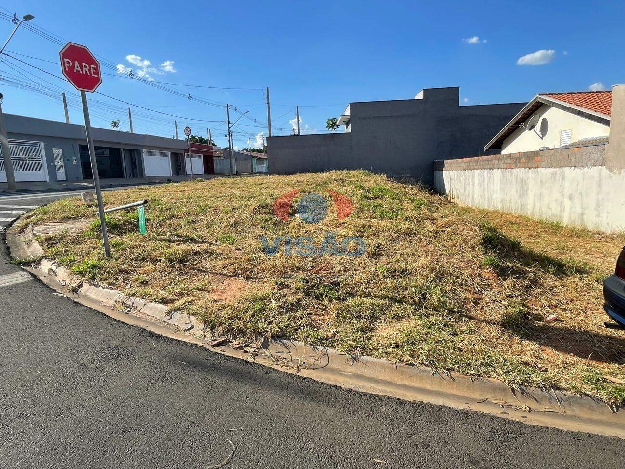 Terreno à venda no Jardim Beija Flor: 