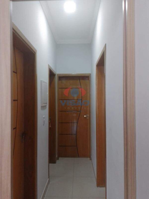 Casa em condomínio à venda no Jardins do Império: 