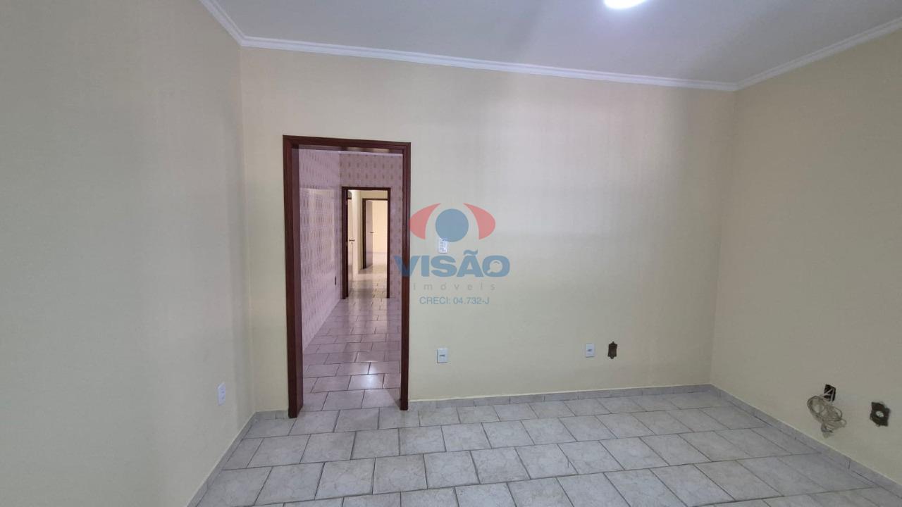 Casa à venda no Jardim Tropical: 