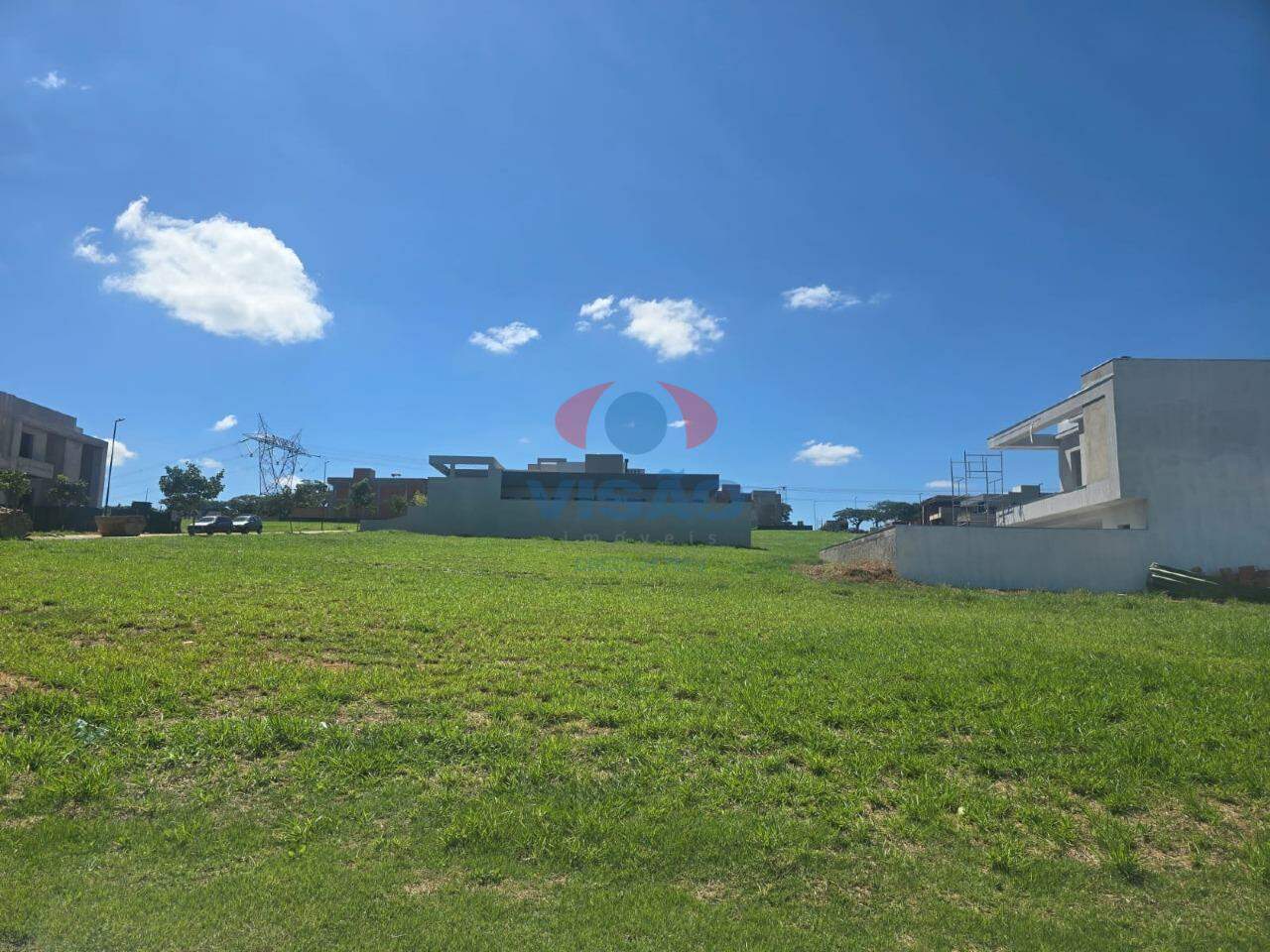 Terreno em condomínio à venda no Chácara Alvorada: