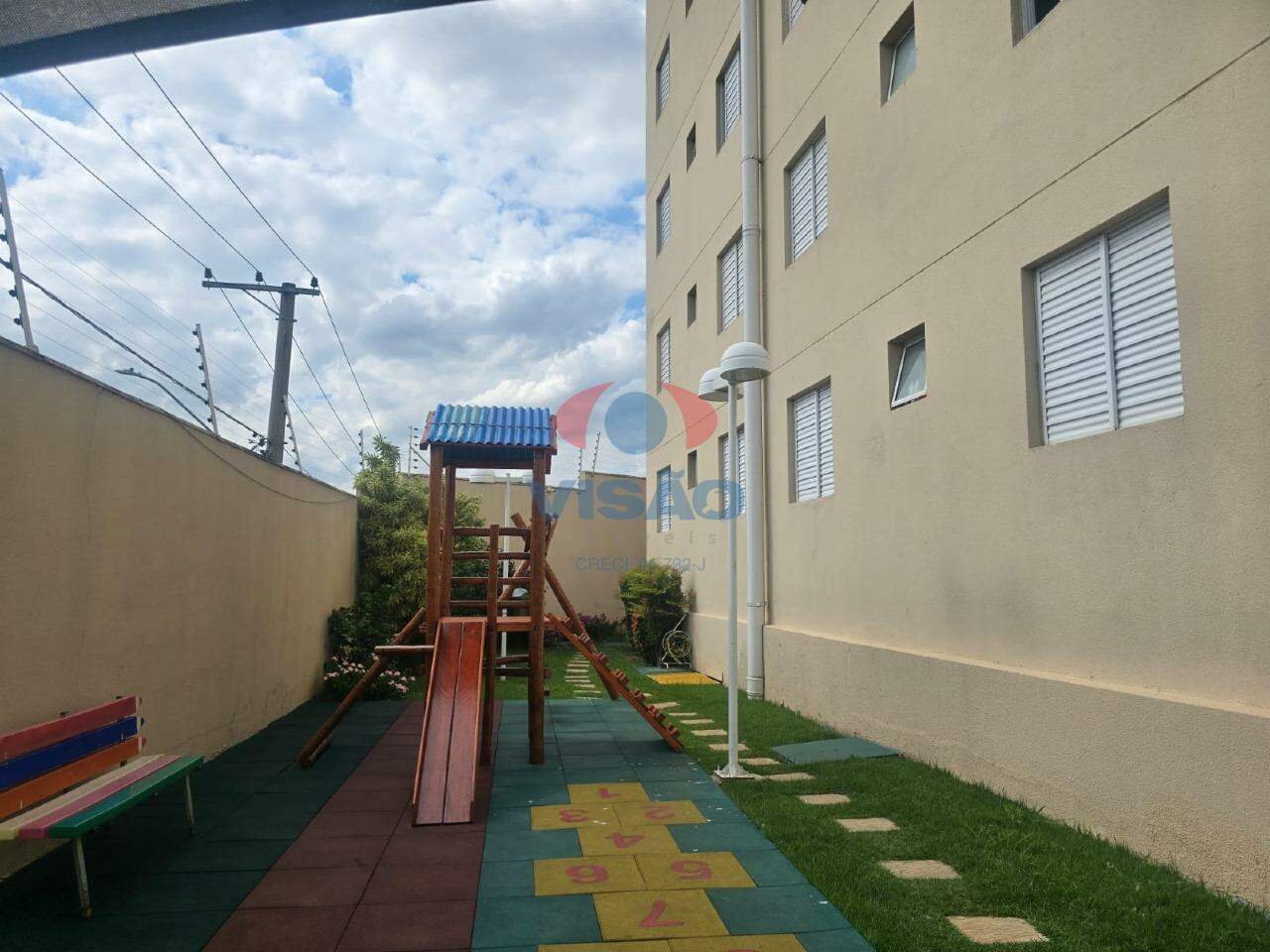 Apartamento à venda no Jardim Alice: 