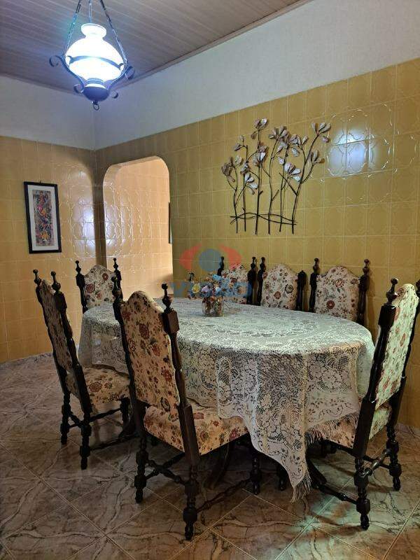 Casa à venda no Centro: 