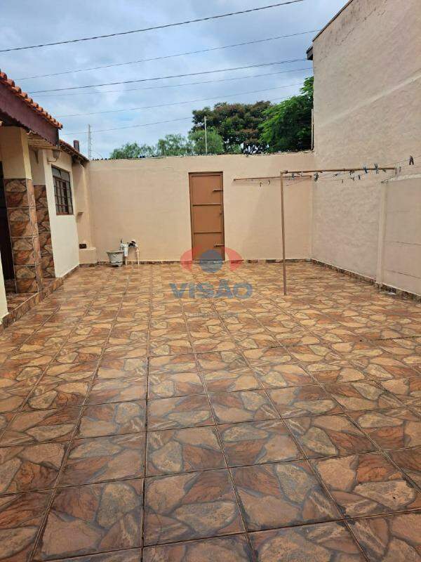 Casa à venda no Centro: 