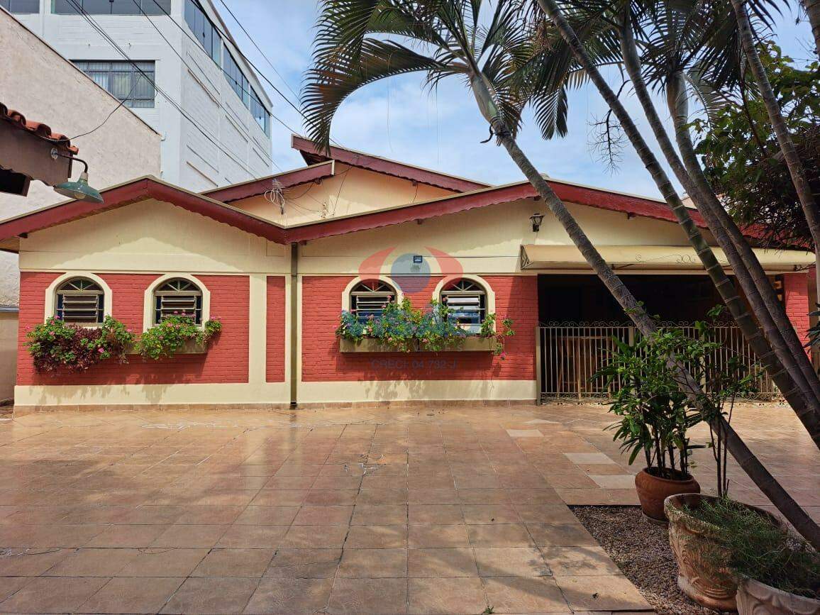 Casa à venda no Centro: 