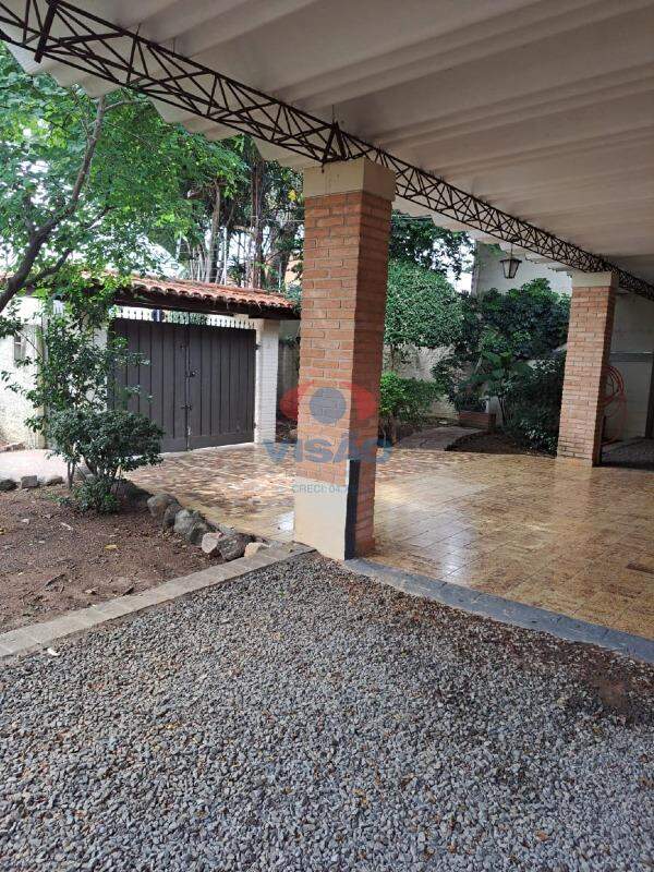 Casa à venda no Centro: 