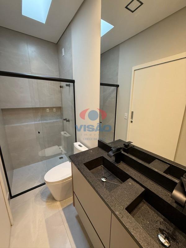 Casa em condomínio à venda no Jardins do Império: 