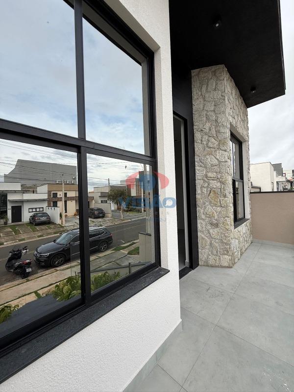 Casa em condomínio à venda no Jardins do Império: 