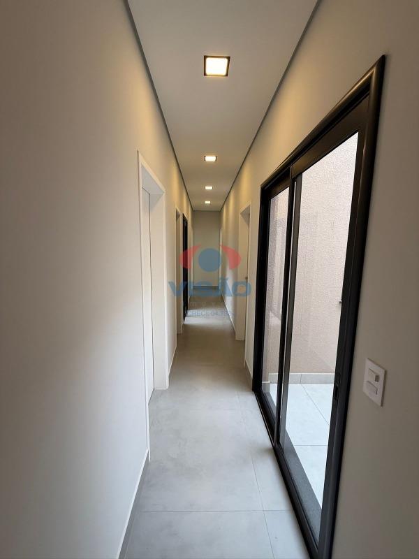 Casa em condomínio à venda no Jardins do Império: 