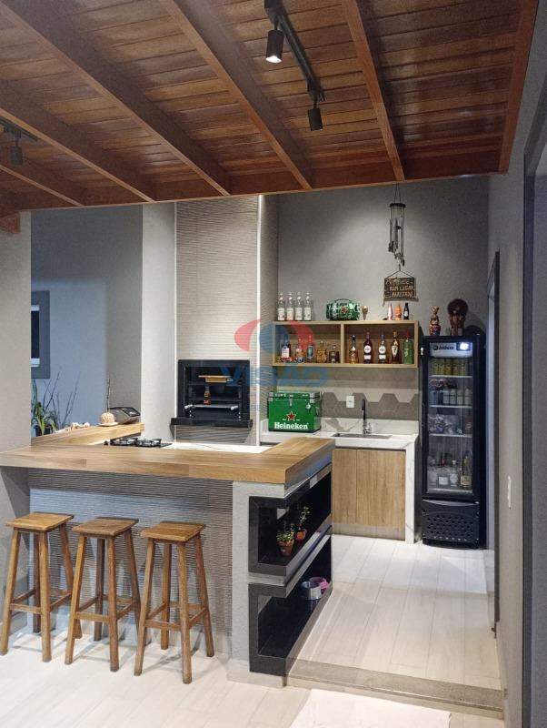 Casa em condomínio à venda no Jardins do Império: 