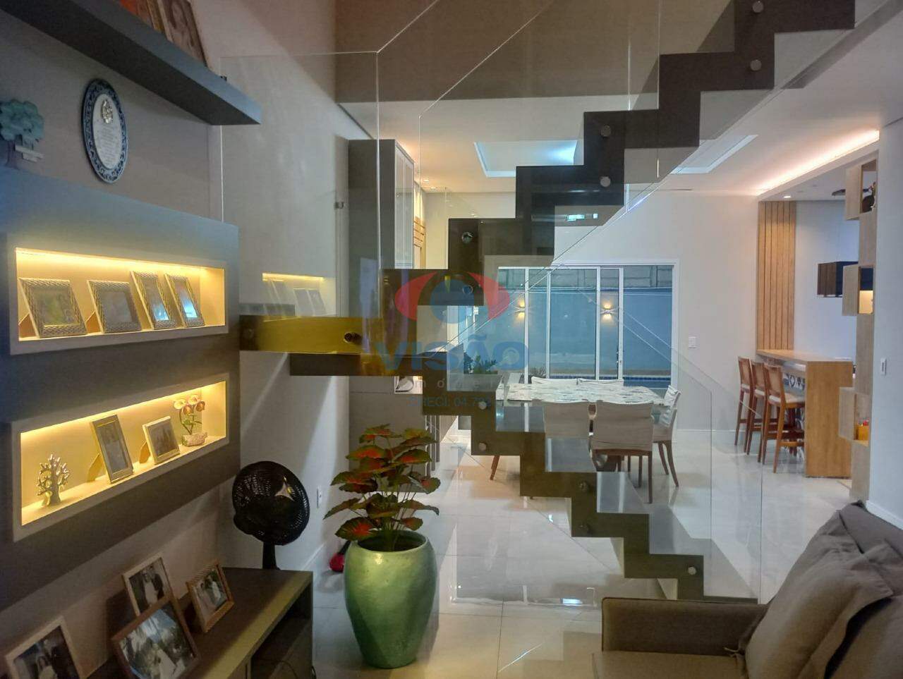 Casa em condomínio à venda no Jardins do Império: 